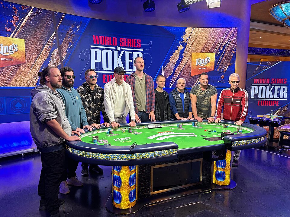 https://www.reddit.com/r/poker/comments/1u28ka7/whats_your_simplest_rule_for_avoiding_spew_in/ - 低级别现场德扑：避免“送钱”的铁律是什么？