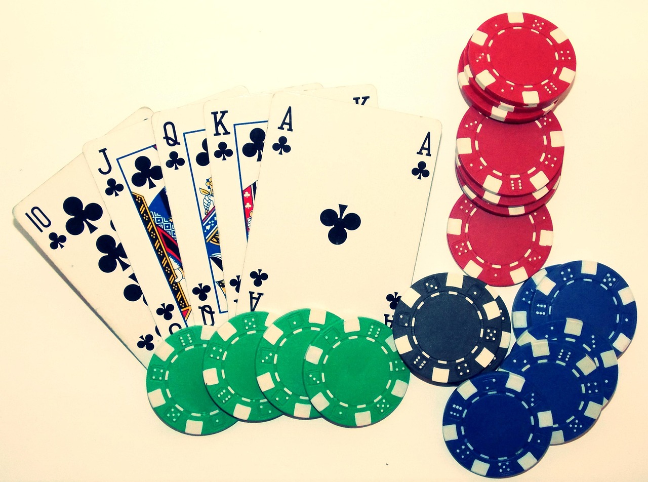 https://www.reddit.com/r/poker/comments/1u8et7g/dealer_error_in_only_headsup_hand_of_colossus/ - WSOP主赛事发牌失误：单挑局先发牌给BTN？专业解析与