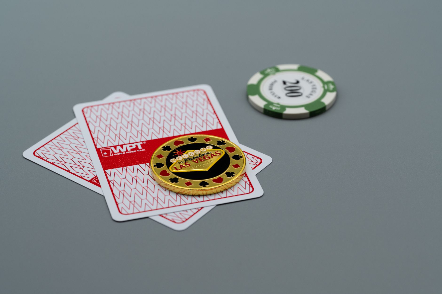 888poker神秘赏金赛:乌克兰玩家夺冠,加拿大选手断线盲死引发热议(实战示例)