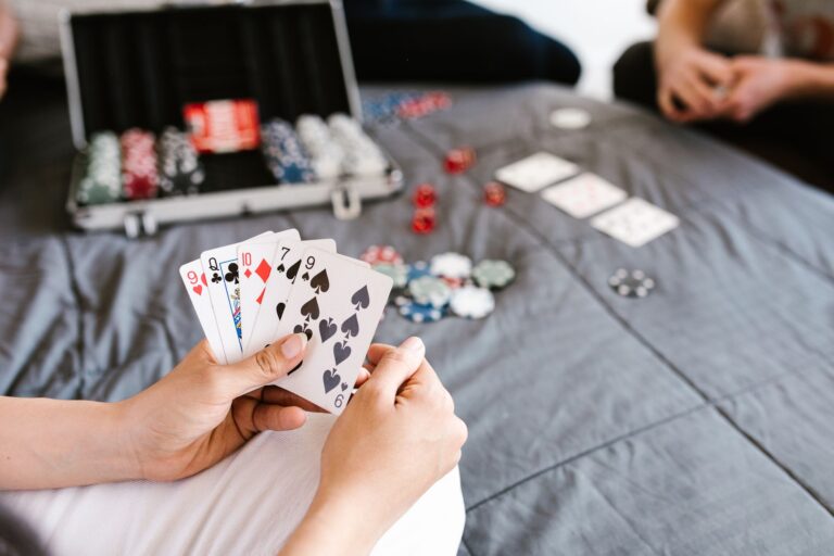 WSOP主赛冠军含金量解析：为何它是扑克界的巅峰荣耀？