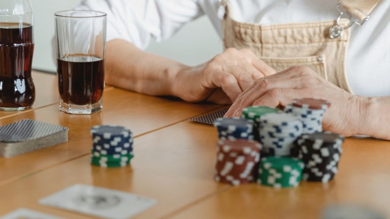 AK翻前不3bet正确吗？实战解析三大场景与决策逻辑